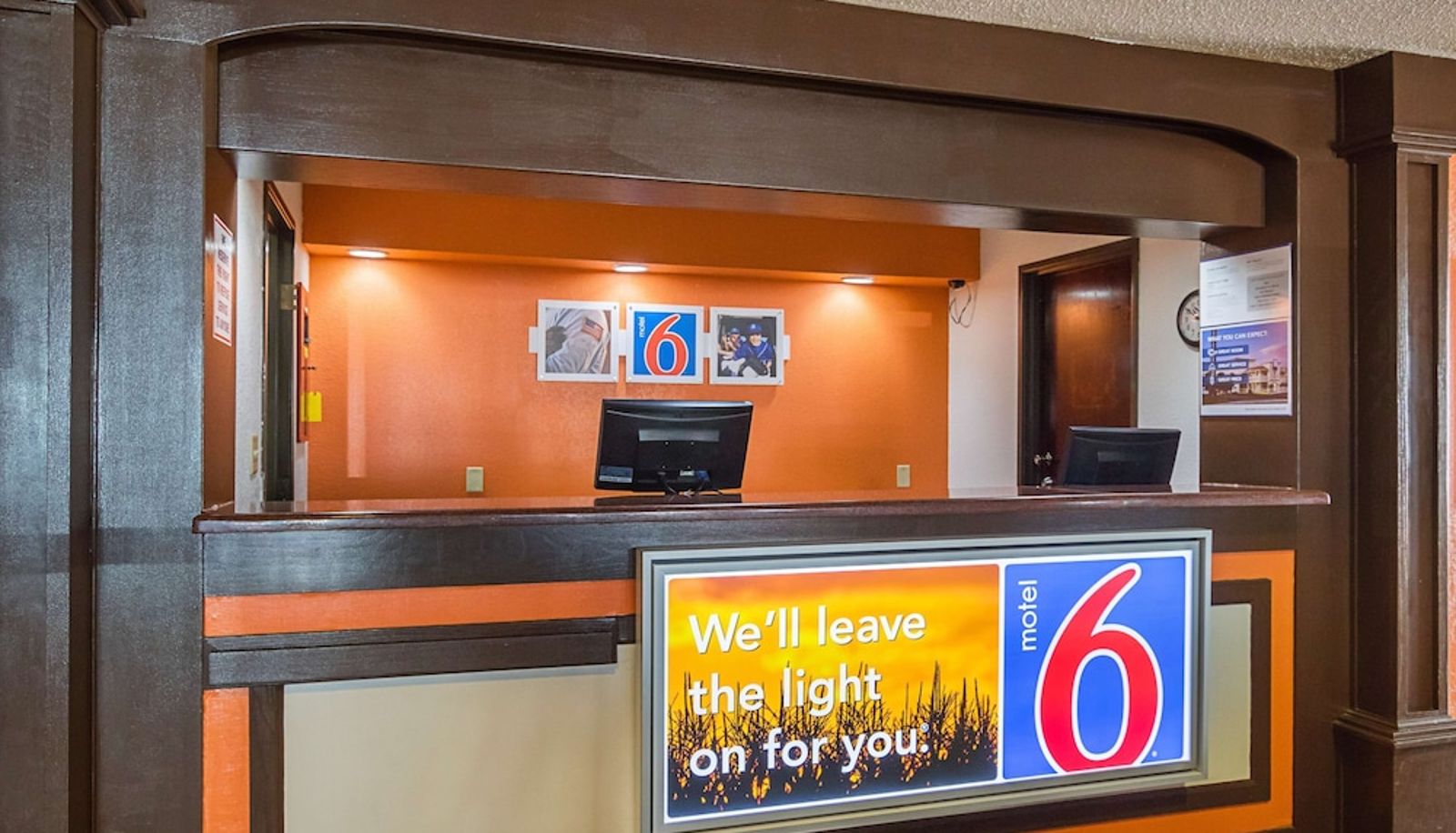 Sala - MOTEL 6 CROSSROADS MALL-WATERLOO