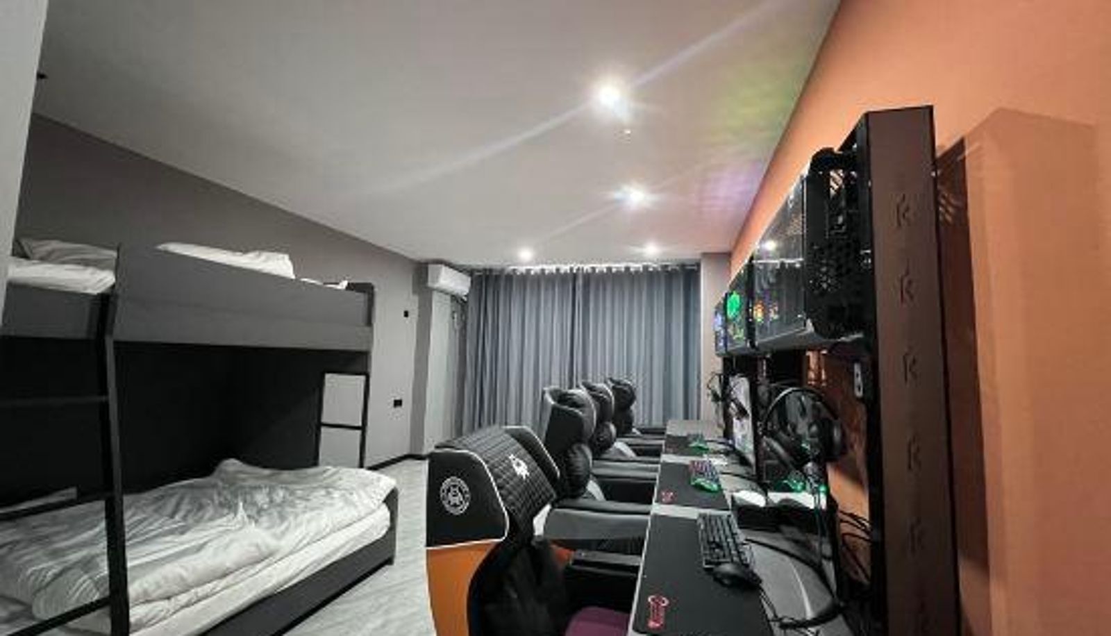 Room - Extreme Hotel (Jinqiu Lakefront Shop)