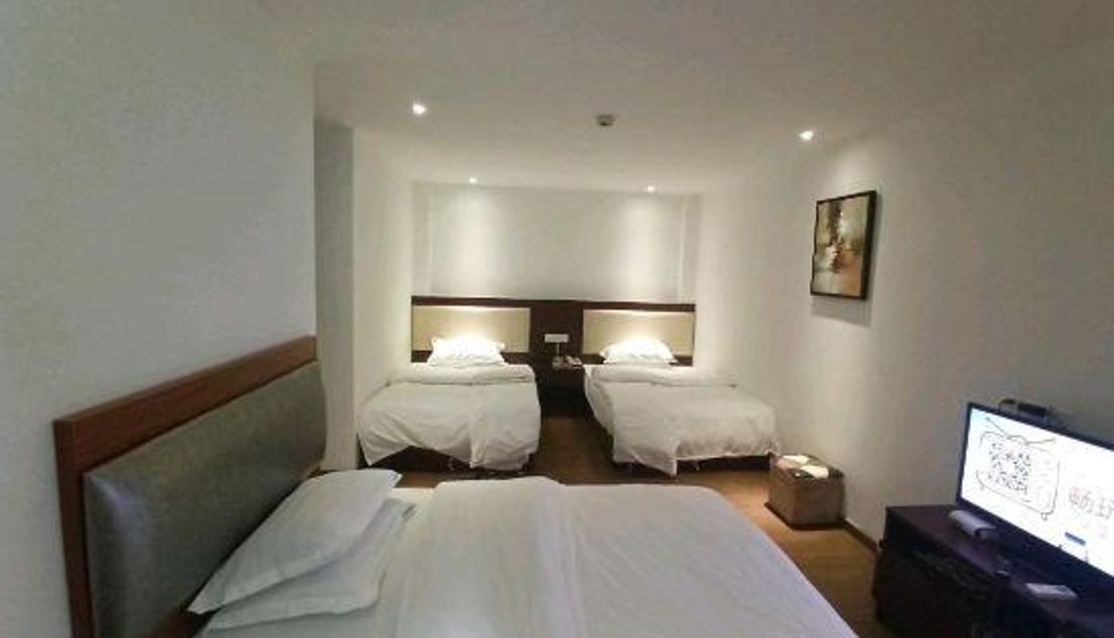 Room - Jiuzhou Hostel