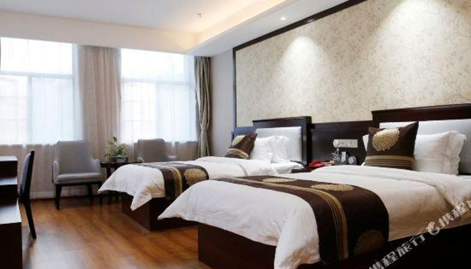 Zimmer - Mercury River International Hotel