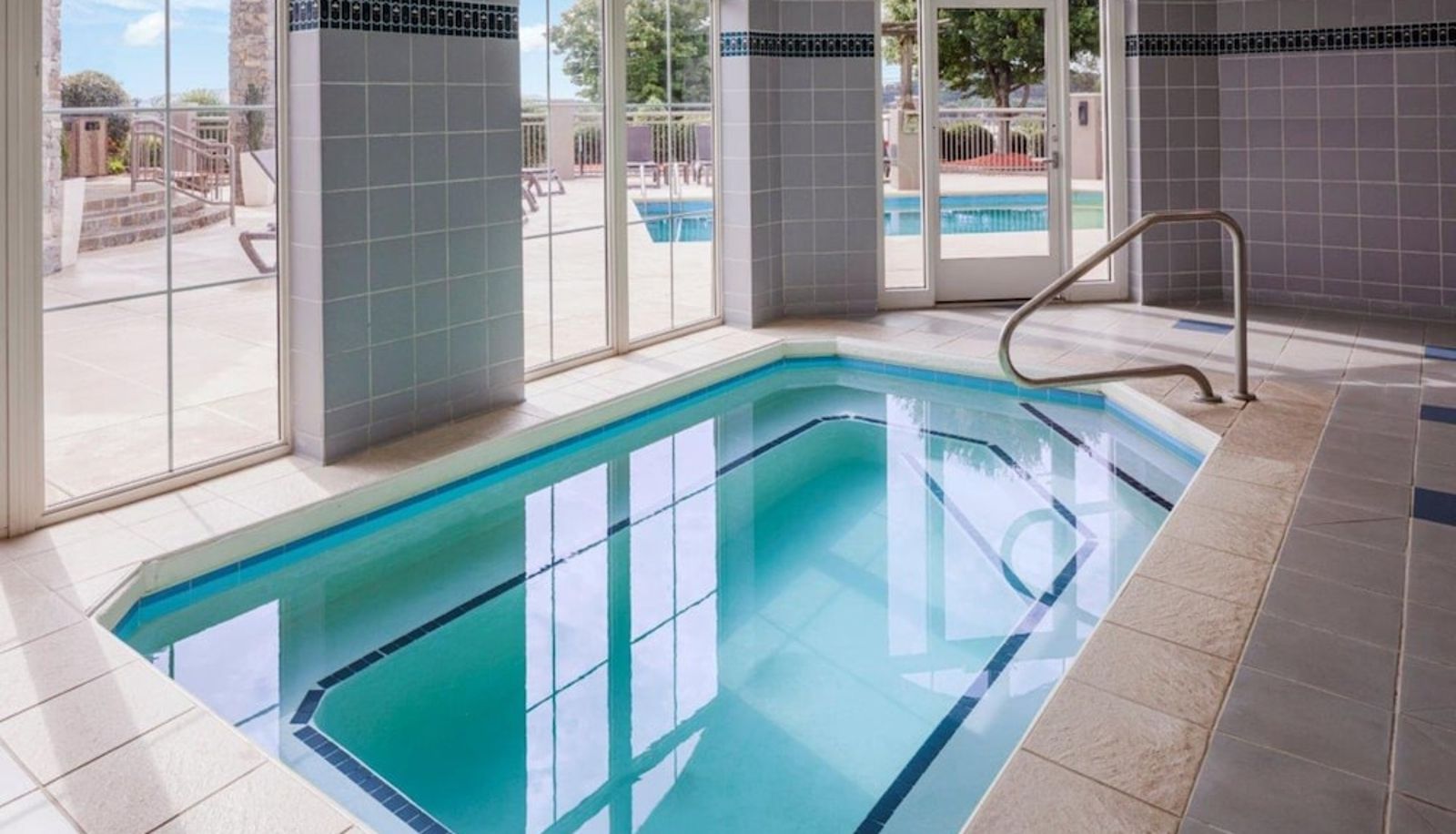 Pool - Holiday Inn Express & Suites ASHEVILLE SW - OUTLET CTR AREA by IHG