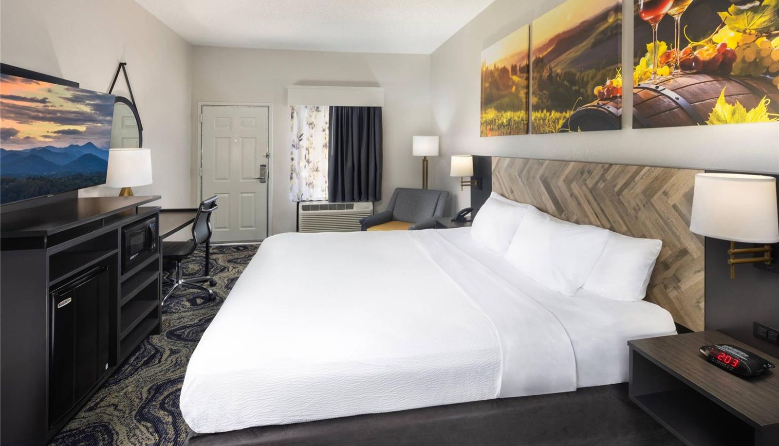 Zimmer - Clarion Pointe Biltmore Village