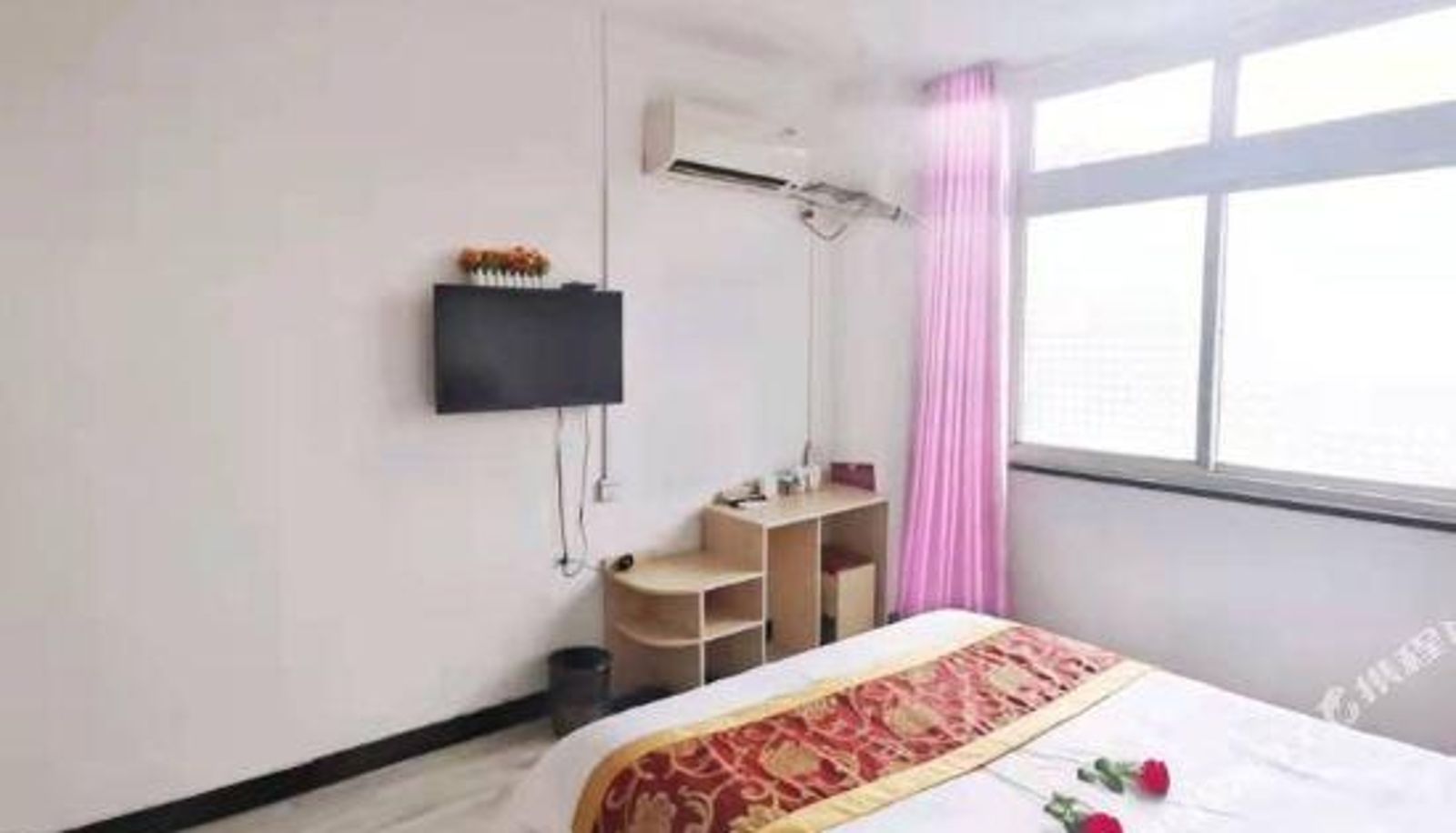 Habitación - Shangcai Ruirui Hotel