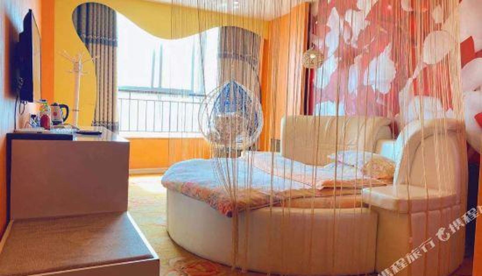 Habitación - Thank U Hotel (Shangcai Chongyang Avenue )