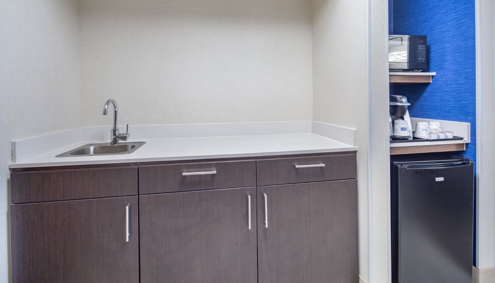Room - Holiday Inn Express & Suites BISHOP by IHG
