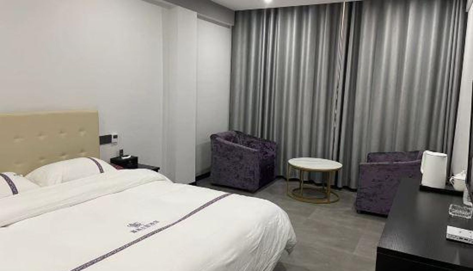 Zimmer - Roma Theme Hotel