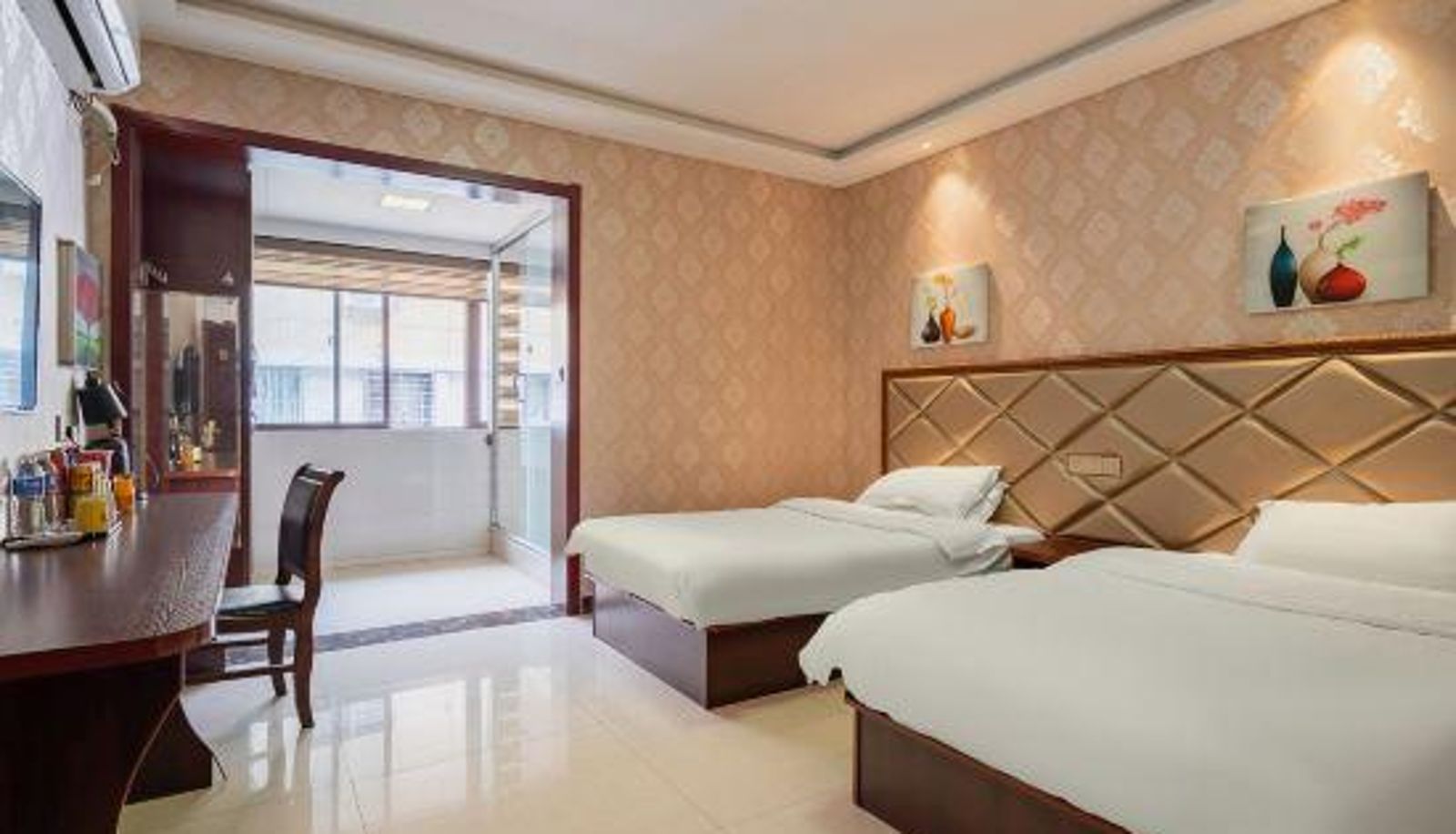 Kamer - Fuyang Xingfu Zhan Business Hotel (New World Commercial Plaza)