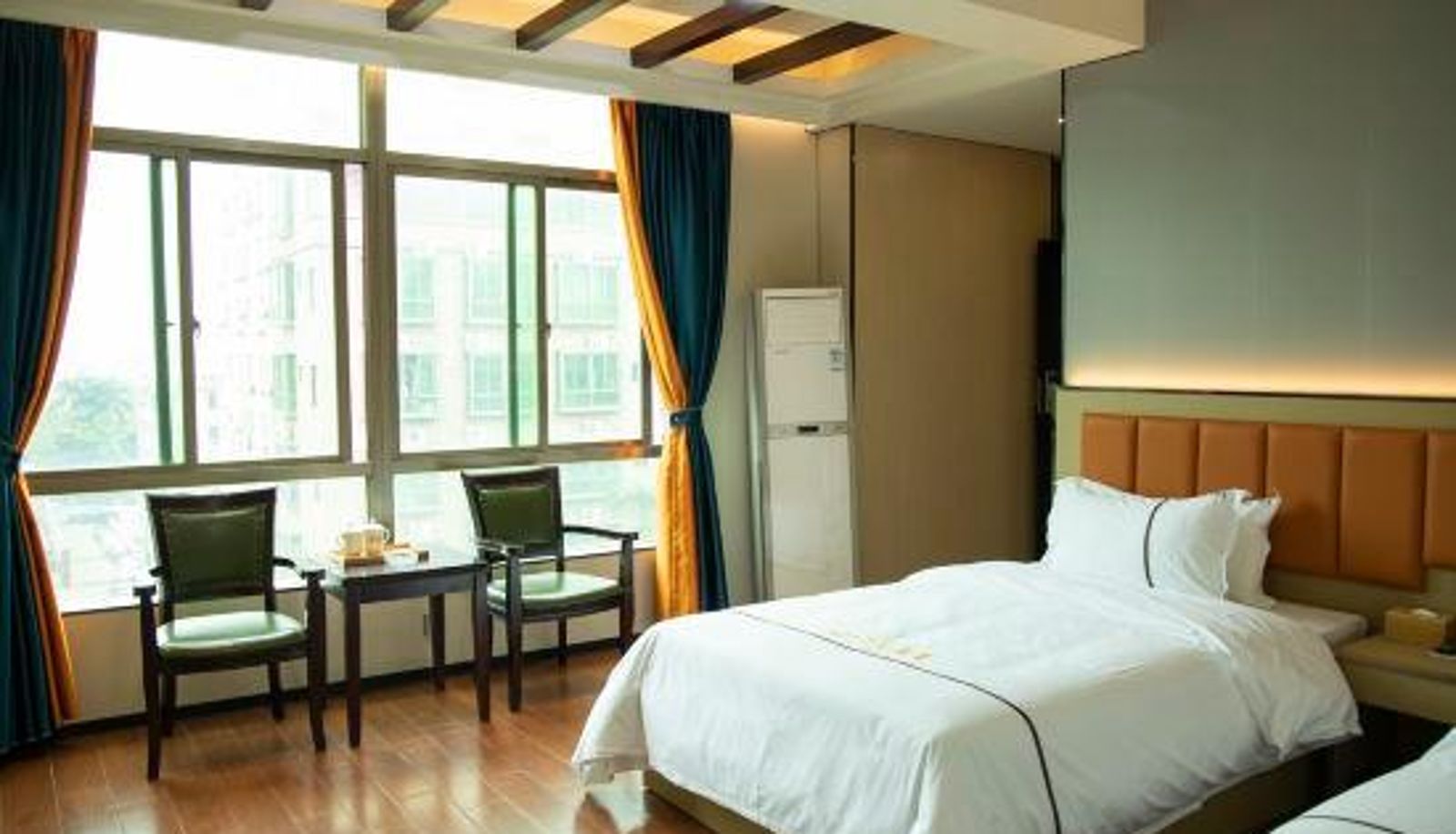 Zimmer - Xuwen Lanting Hotel