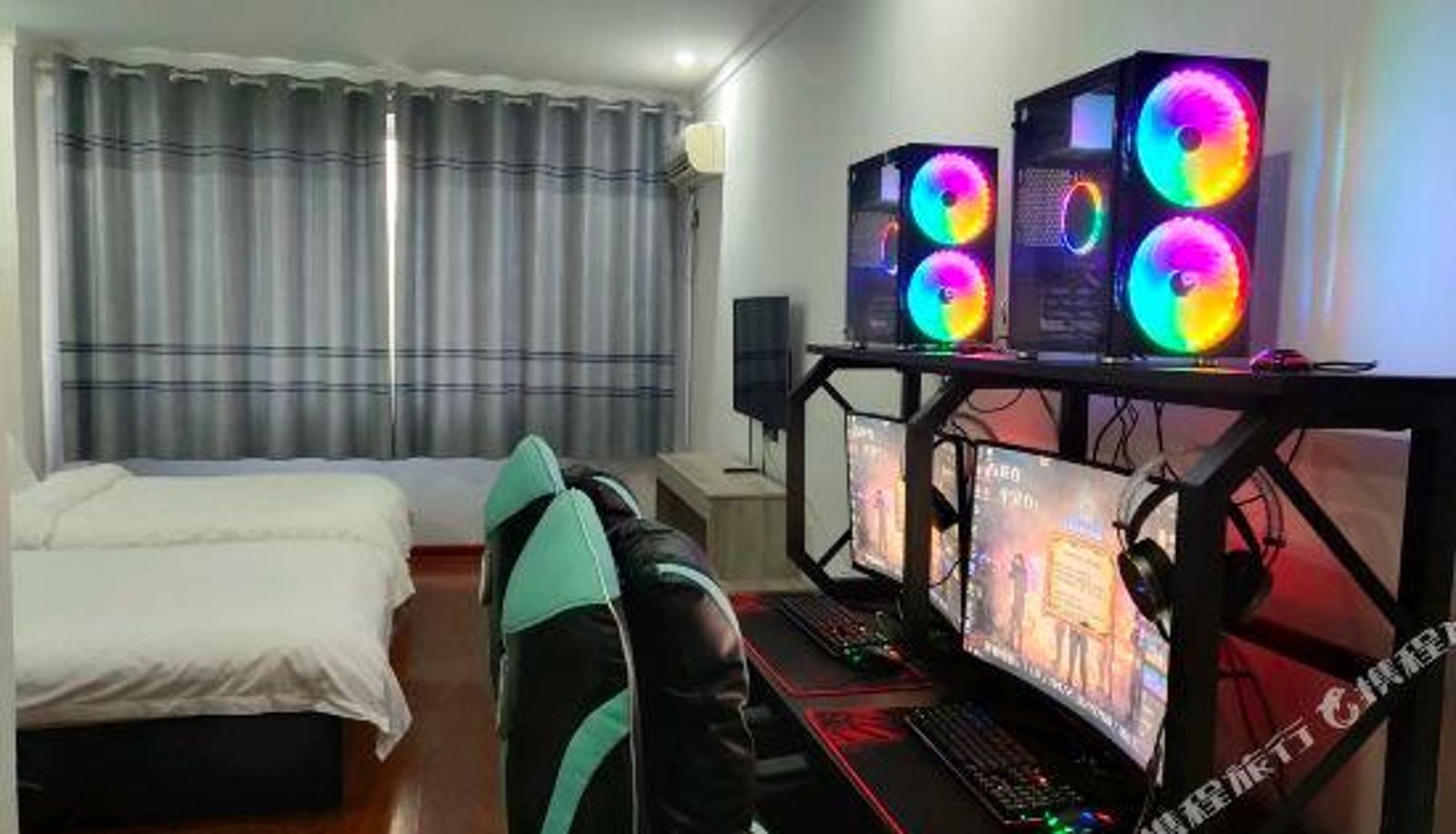 Camera - Tumet Right Banner Dream Collection Hotel