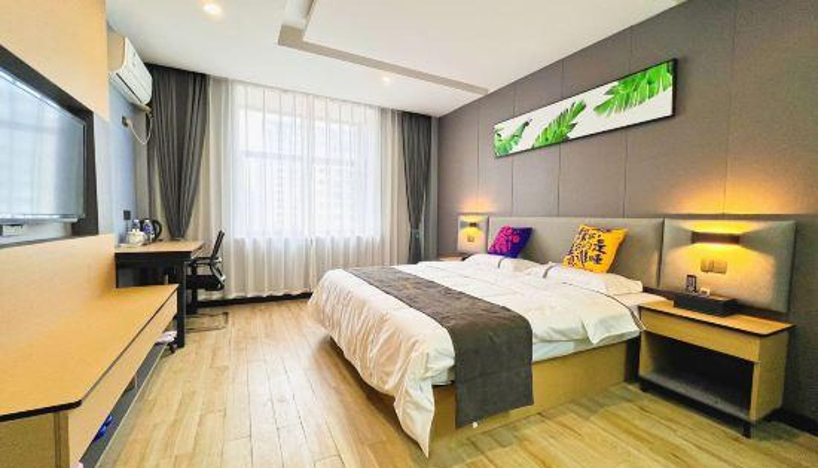 Zimmer - Hotel Chain Sensen