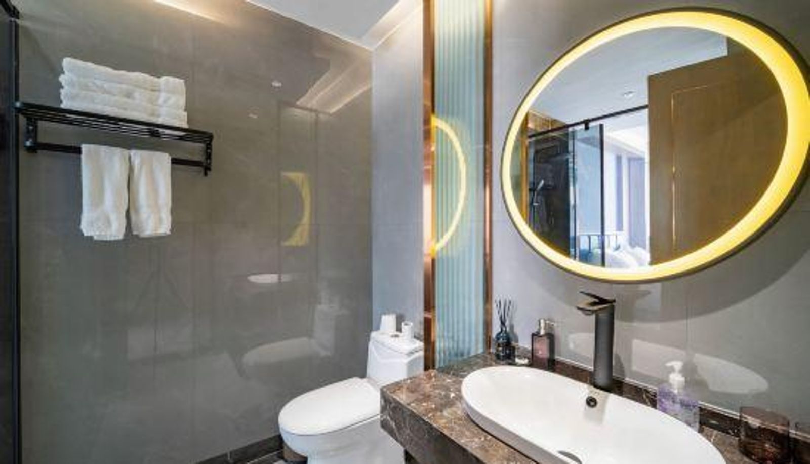 Camera business - Xingyu International Hotel