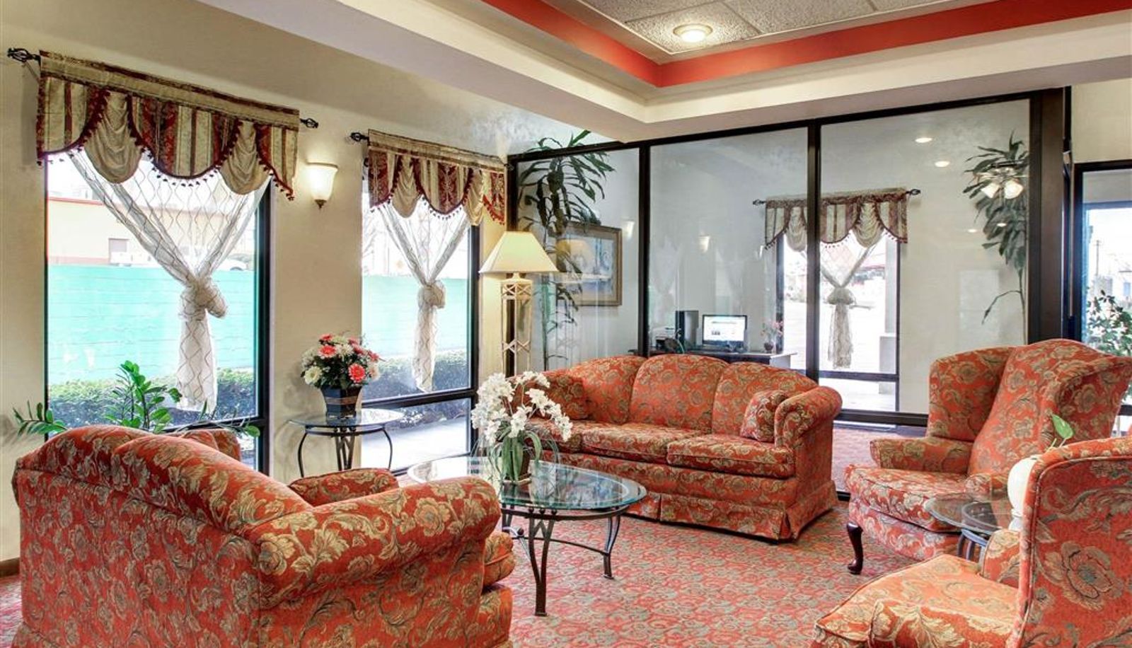 Hall - Quality Inn & Suites Clinton - Jackson West