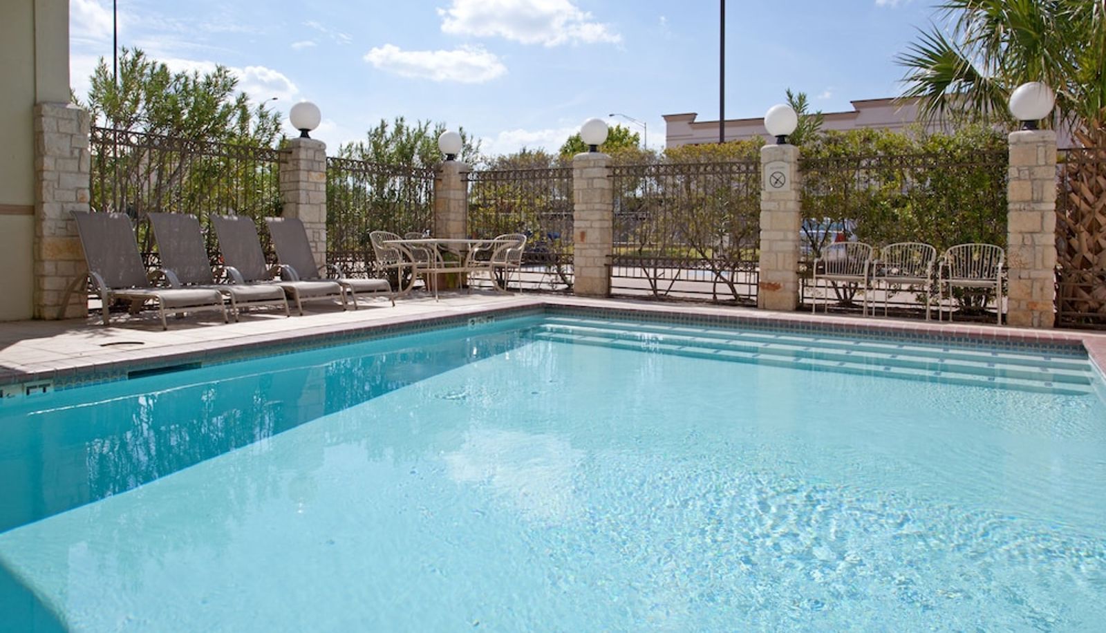 Pool - Holiday Inn Express & Suites COLLEGE STATION by IHG
