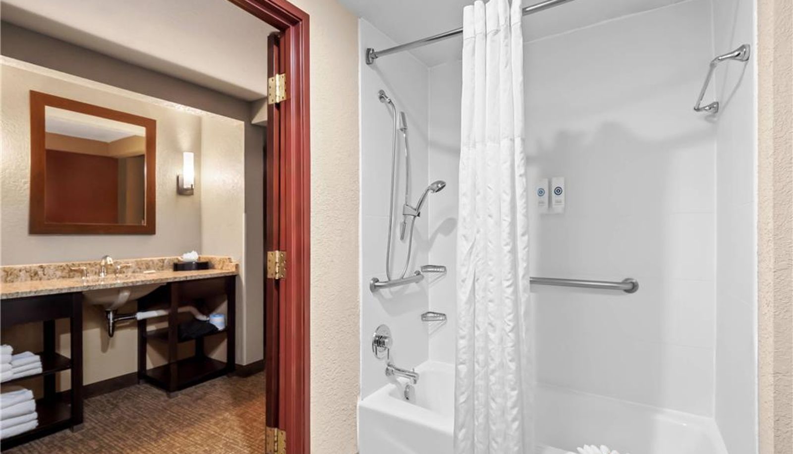 Pokój - Comfort Inn & Suites Allen Park - Dearborn