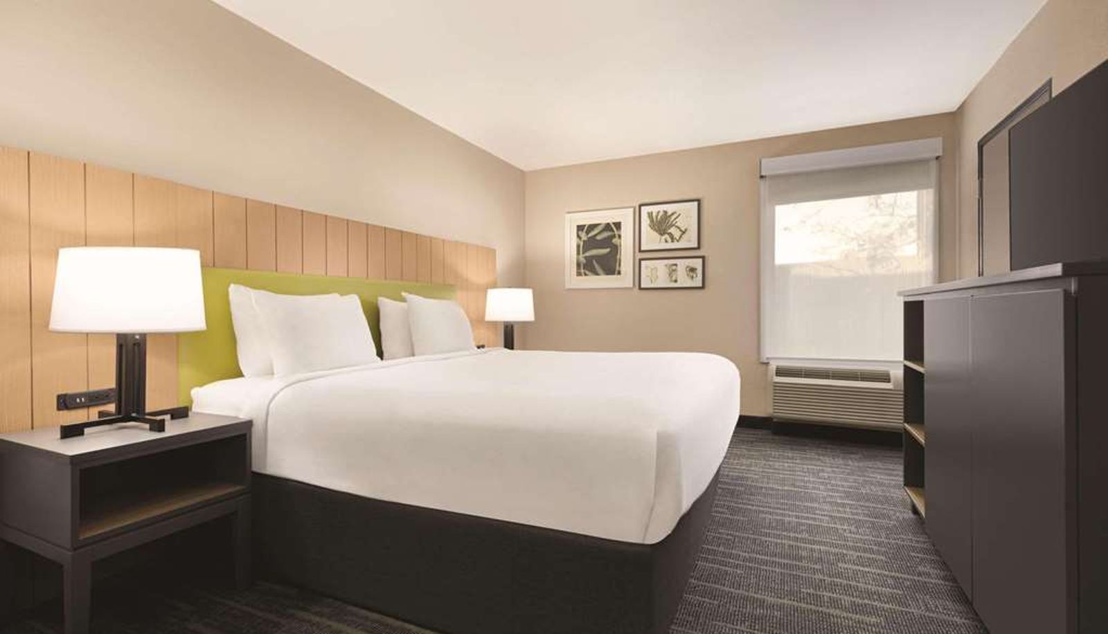 Camera - Country Inn & Suites by Radisson Dunn I-95