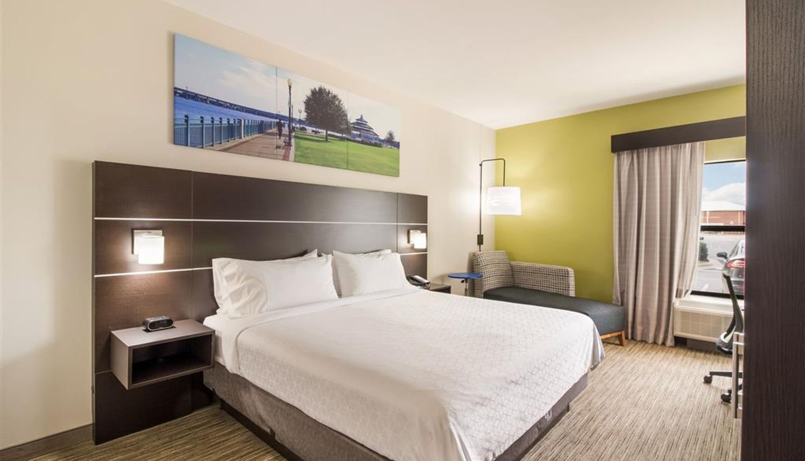 Zimmer - Clarion Pointe New Bern