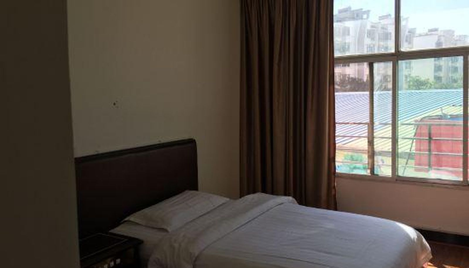 Zimmer - Hotel Maitreya Pujin