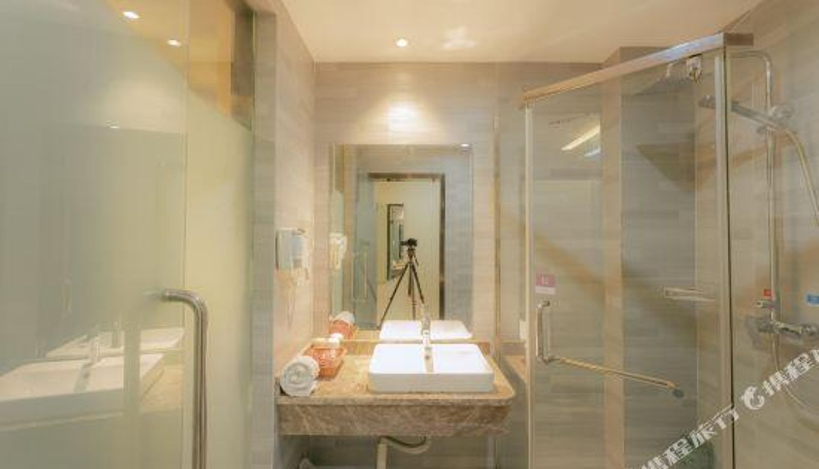 Camera - Yijia Platinum Hotel (Qinyou Road Galaxy Bay Branch)