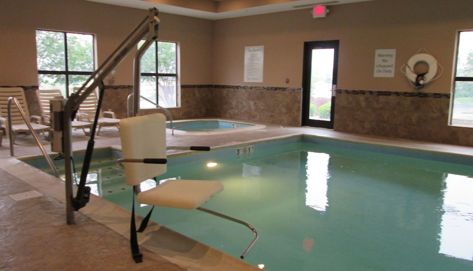 Pool - Holiday Inn Express CLOVERDALE (GREENCASTLE) by IHG