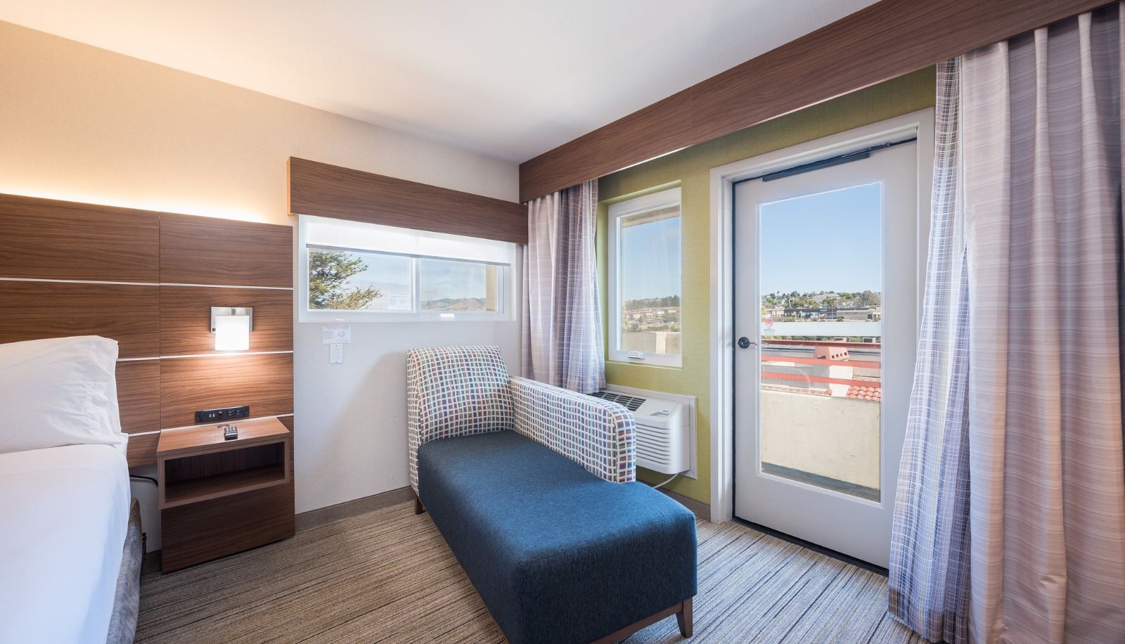 Room - Holiday Inn Express GROVER BEACH-PISMO BEACH AREA by IHG