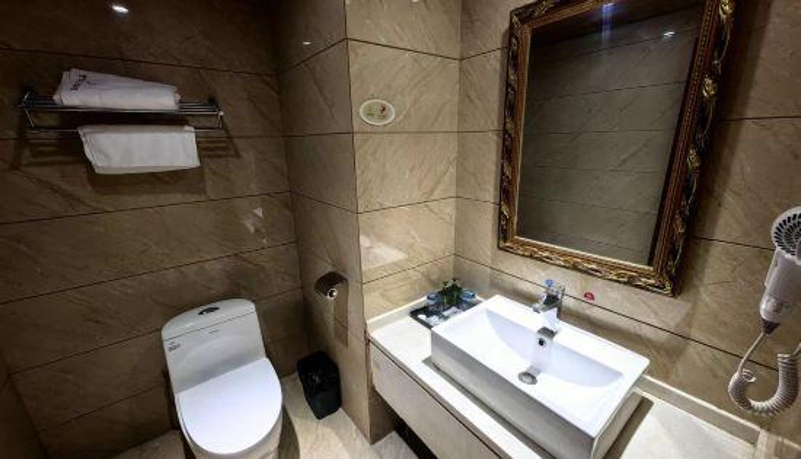 Kamer - Linxia Meijia Business Hotel
