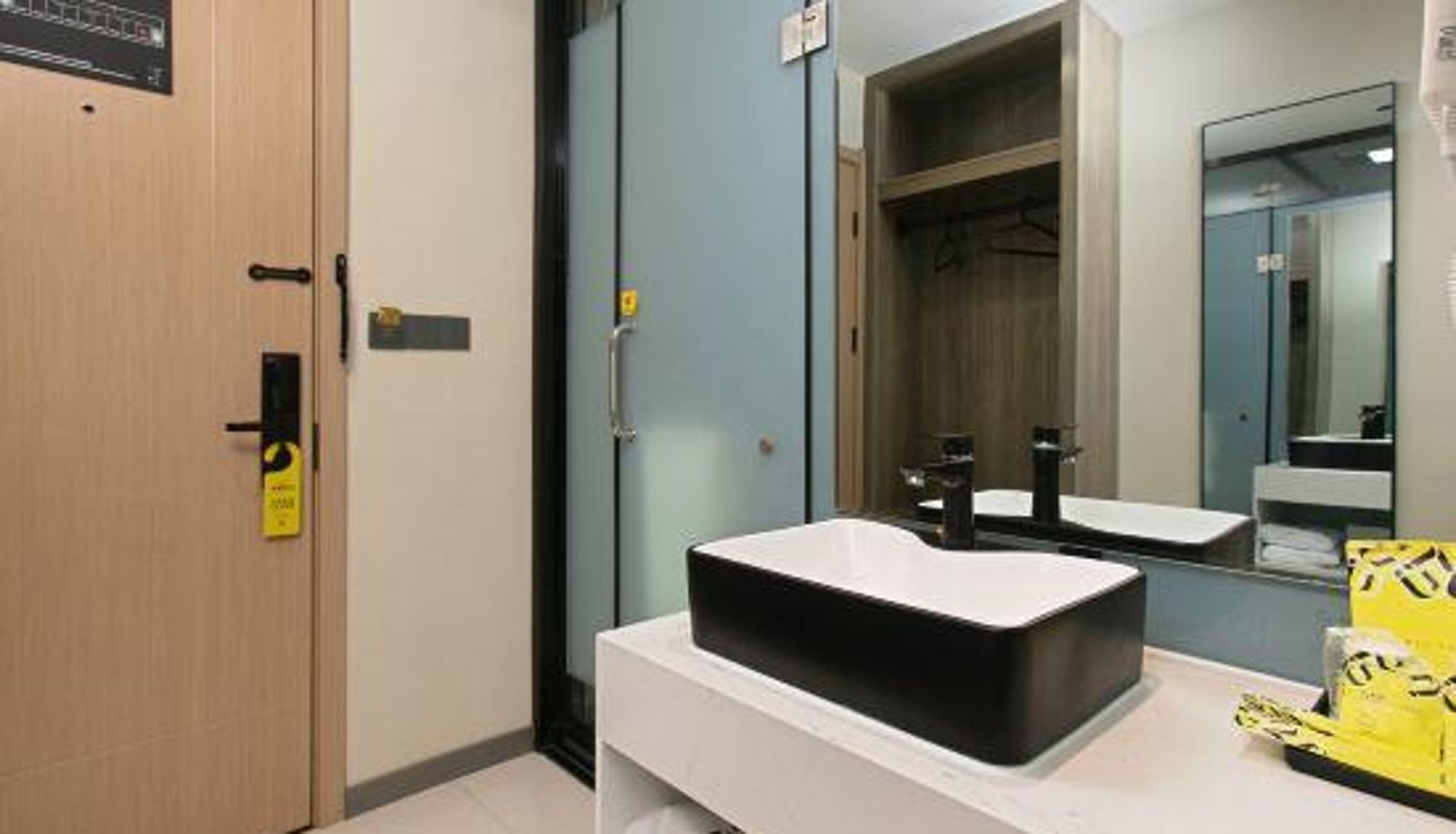 Camera - IU Hotel (Lvliang Xiaoyi Municipal Government Branch)