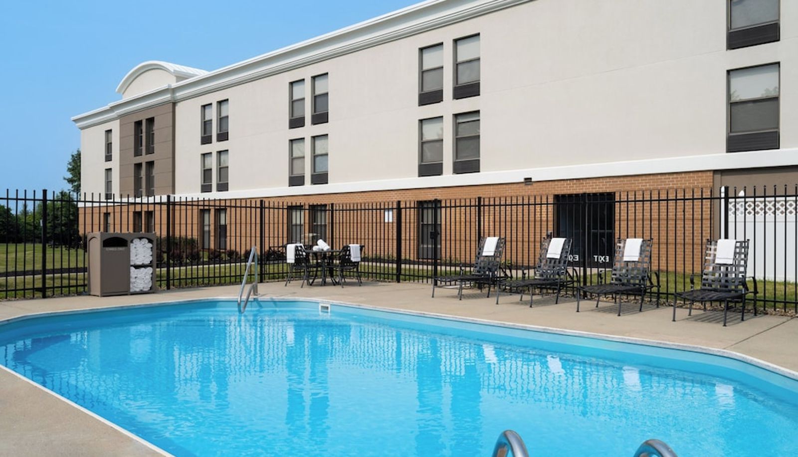 Pool - Holiday Inn Express INDIANAPOLIS AIRPORT by IHG