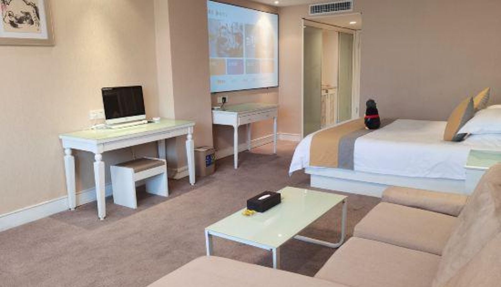 Room - Victoria Business Hotel