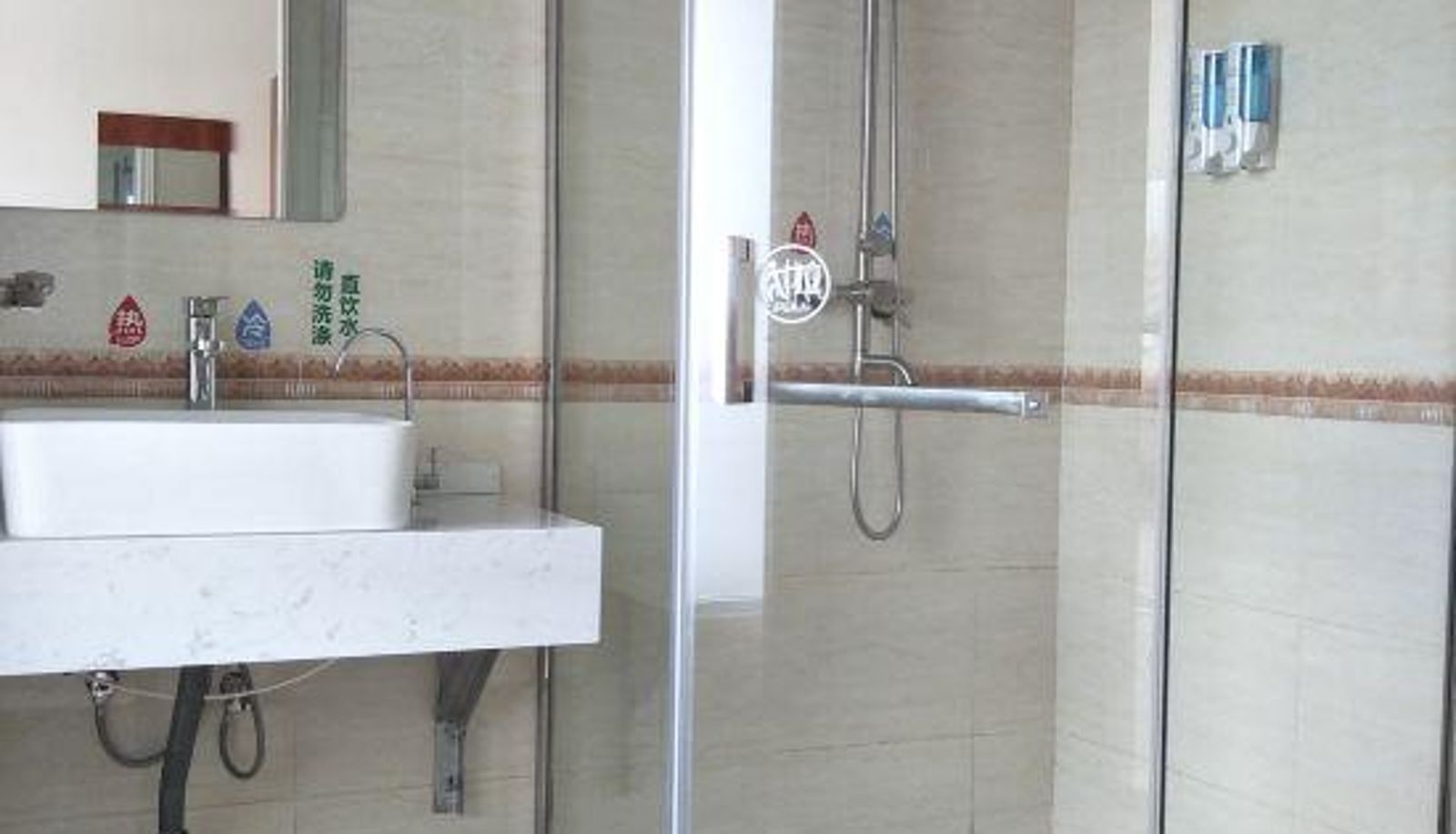 Room - yk hotel