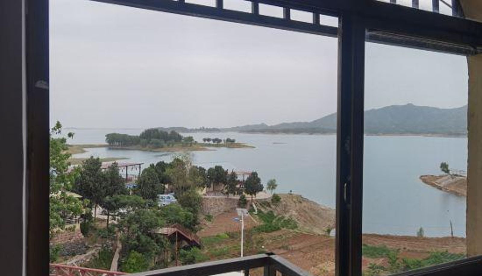 Chambre avec vue sur le lac - XibaipoShengdijiudian