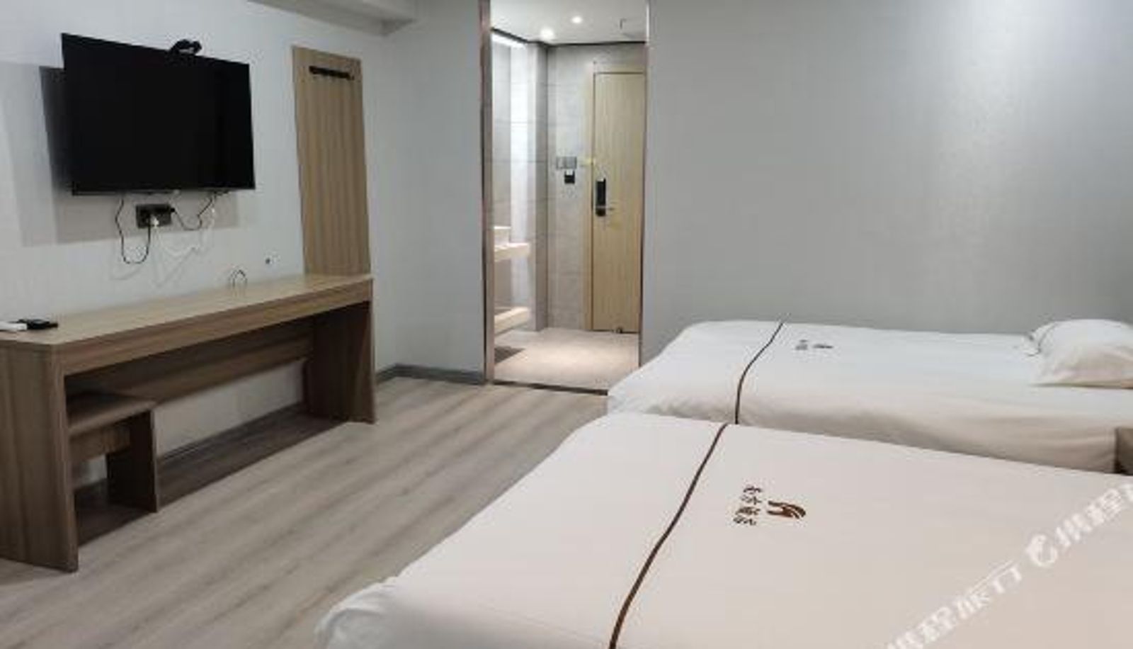 Room - Nanfang Hotel