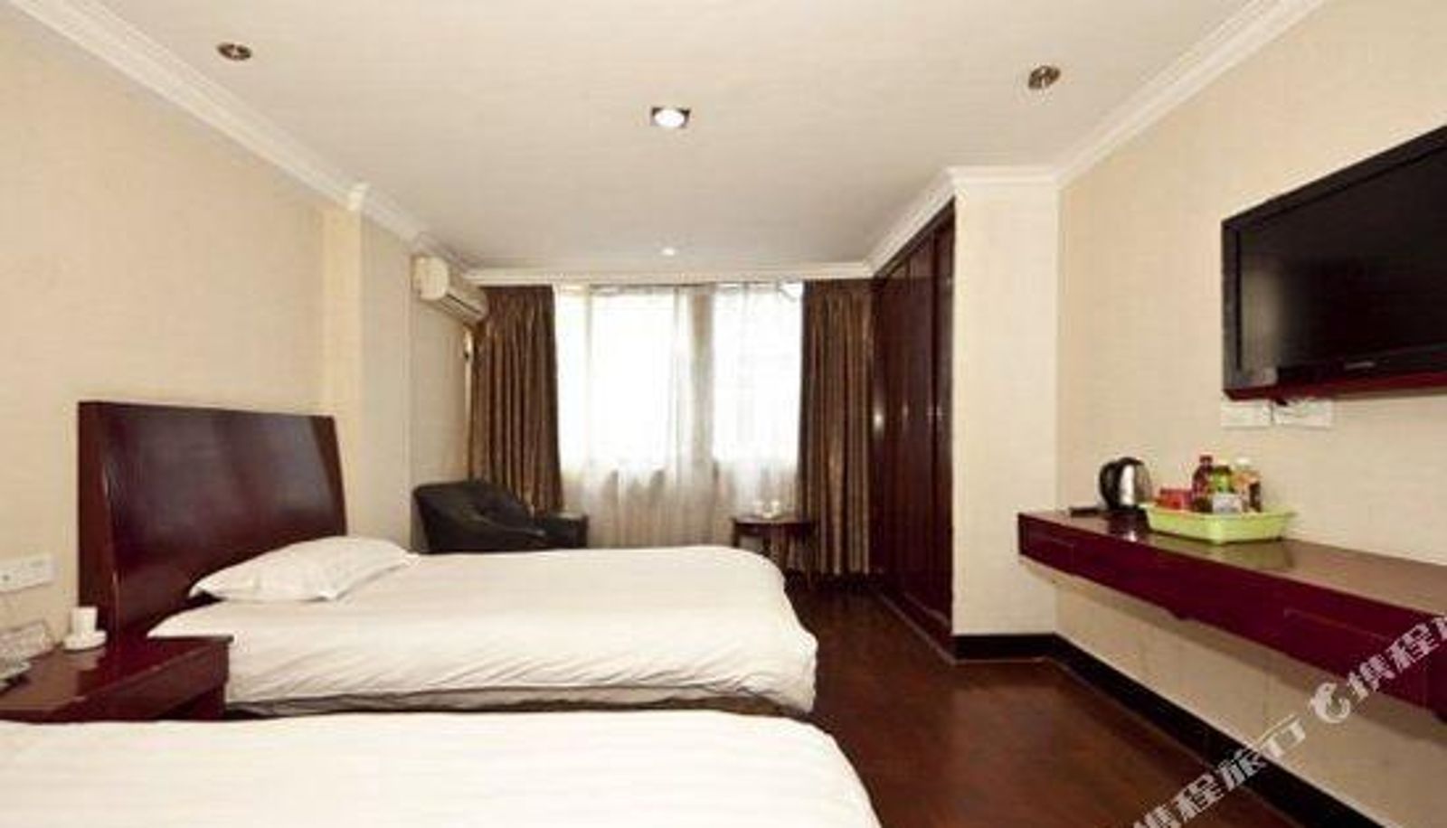 Room - Nanfang Hotel