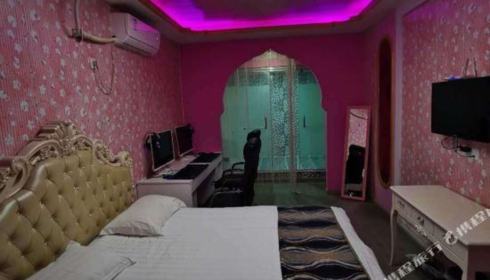 Zimmer - Jinhe Theme Hotel