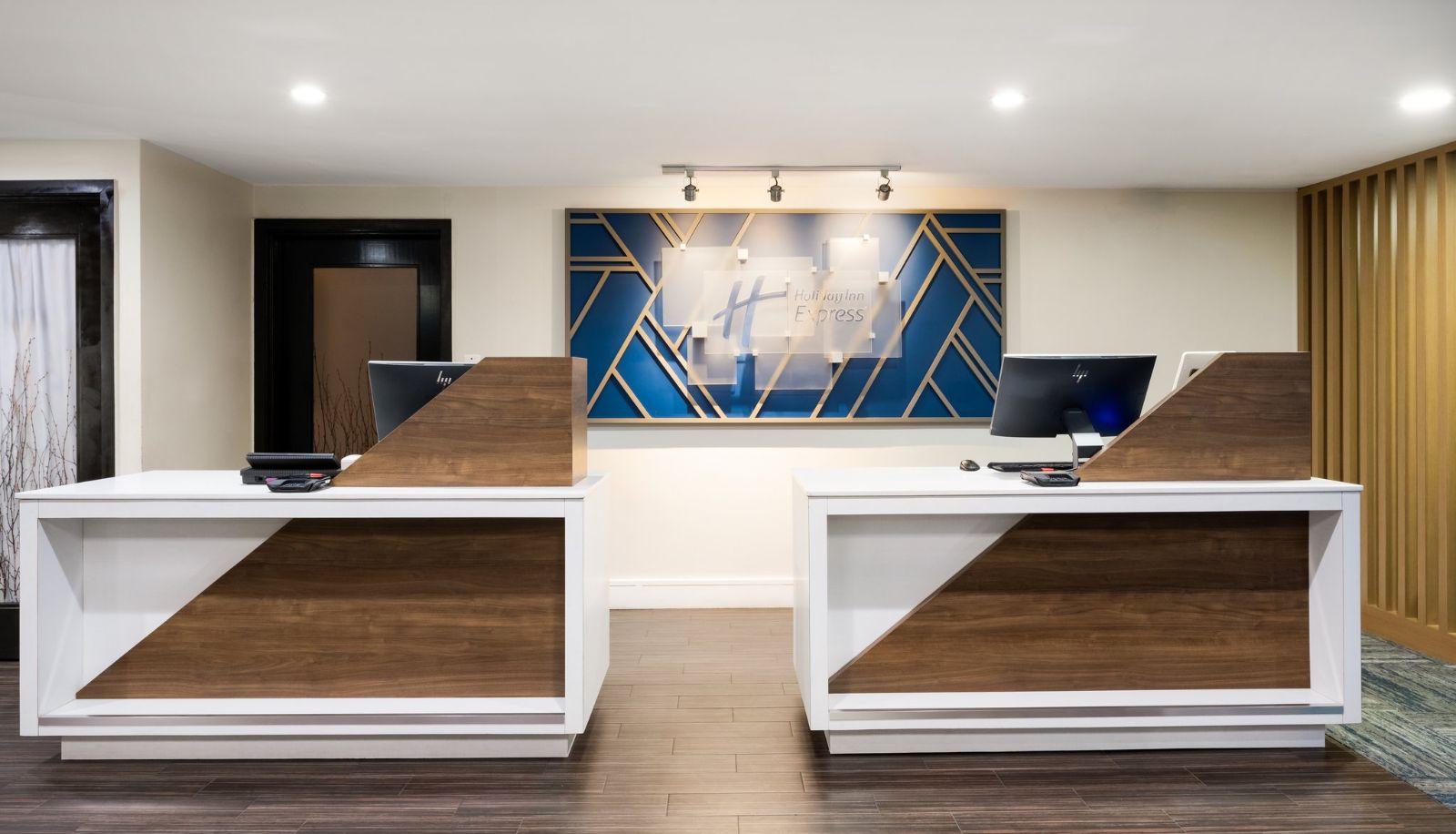 Info - Holiday Inn Express SIMI VALLEY by IHG