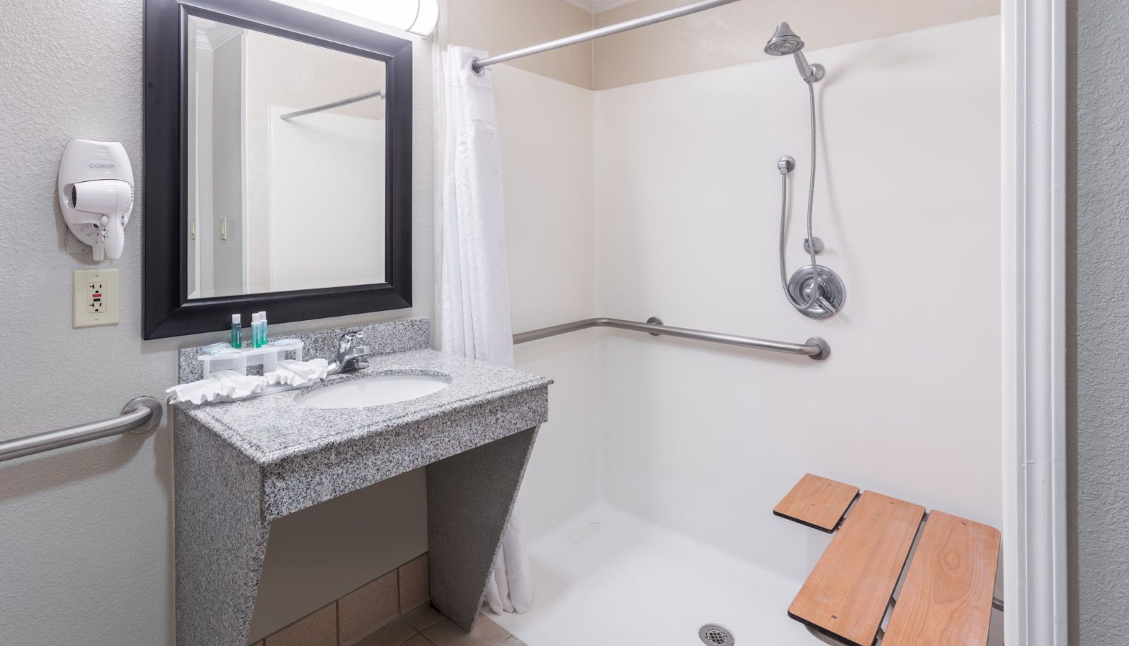 Zimmer - Holiday Inn Express & Suites LAKE CHARLES by IHG