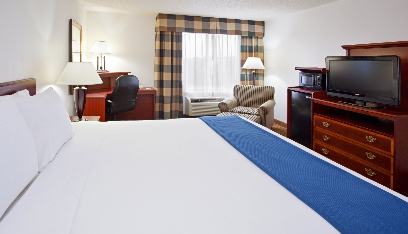 Habitación - Holiday Inn Express & Suites ALLIANCE by IHG