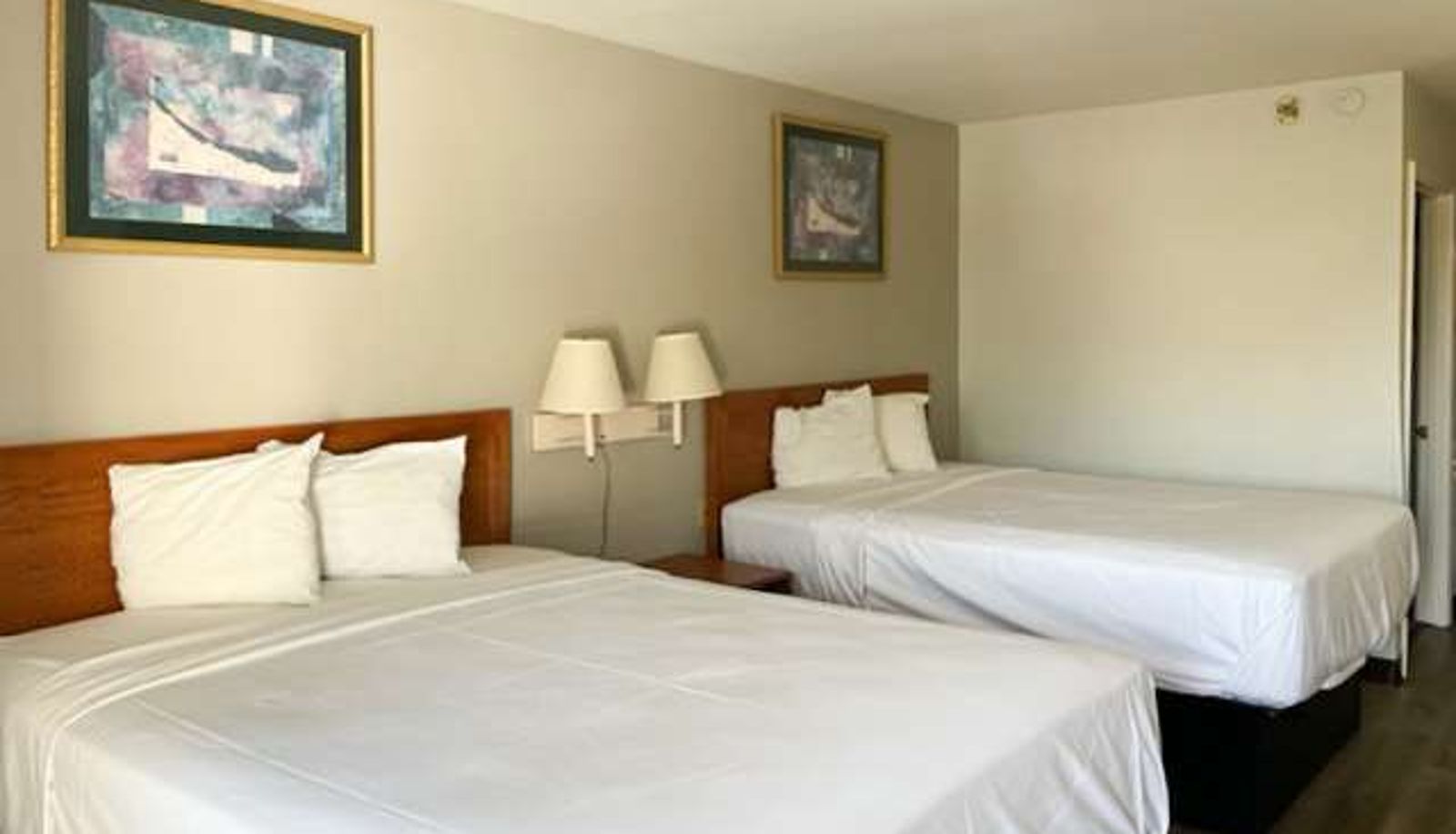 Room - MS Motel 6 - Laurel