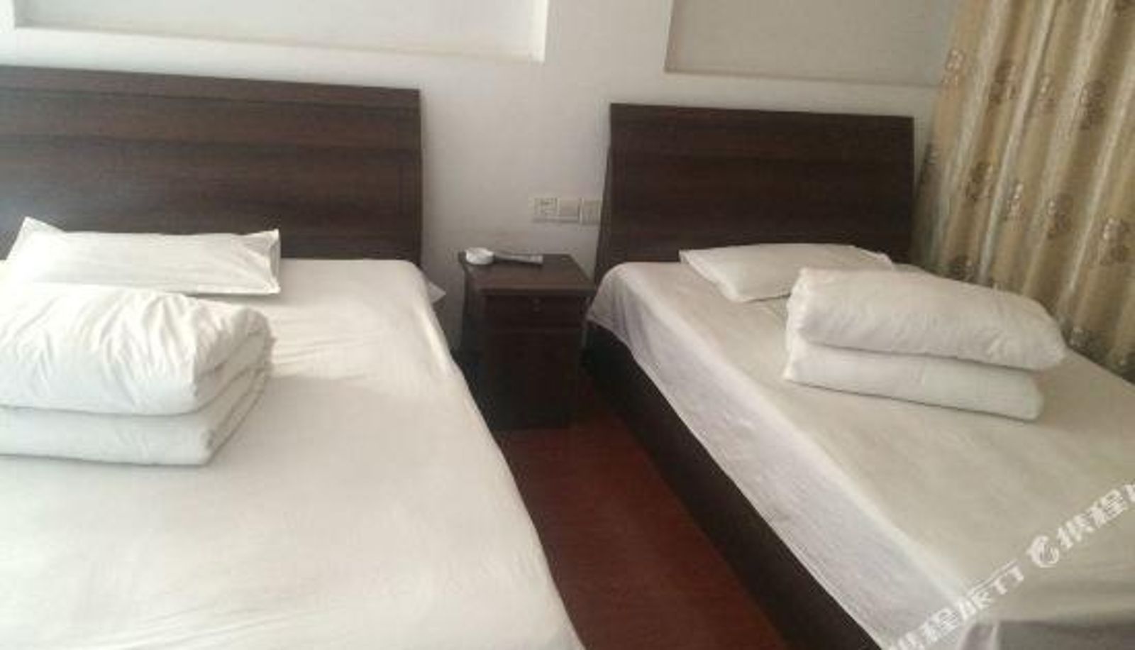 Zimmer - Jurong Xincheng Hotel