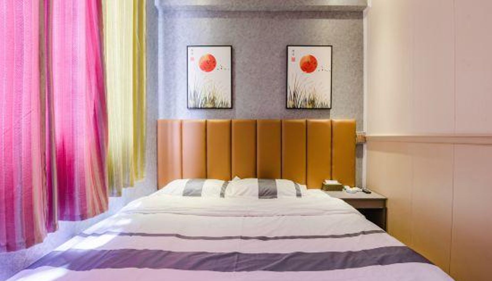 Camera - Zhoukou Momo Fashion Hotel