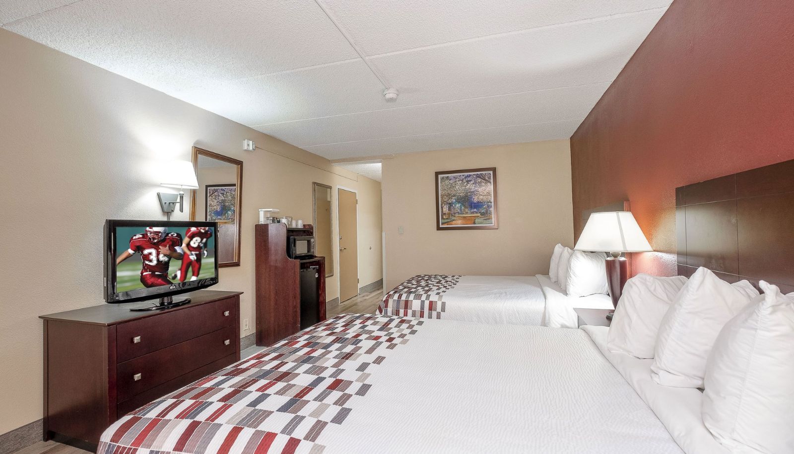Room - Red Roof Inn & Suites Macon