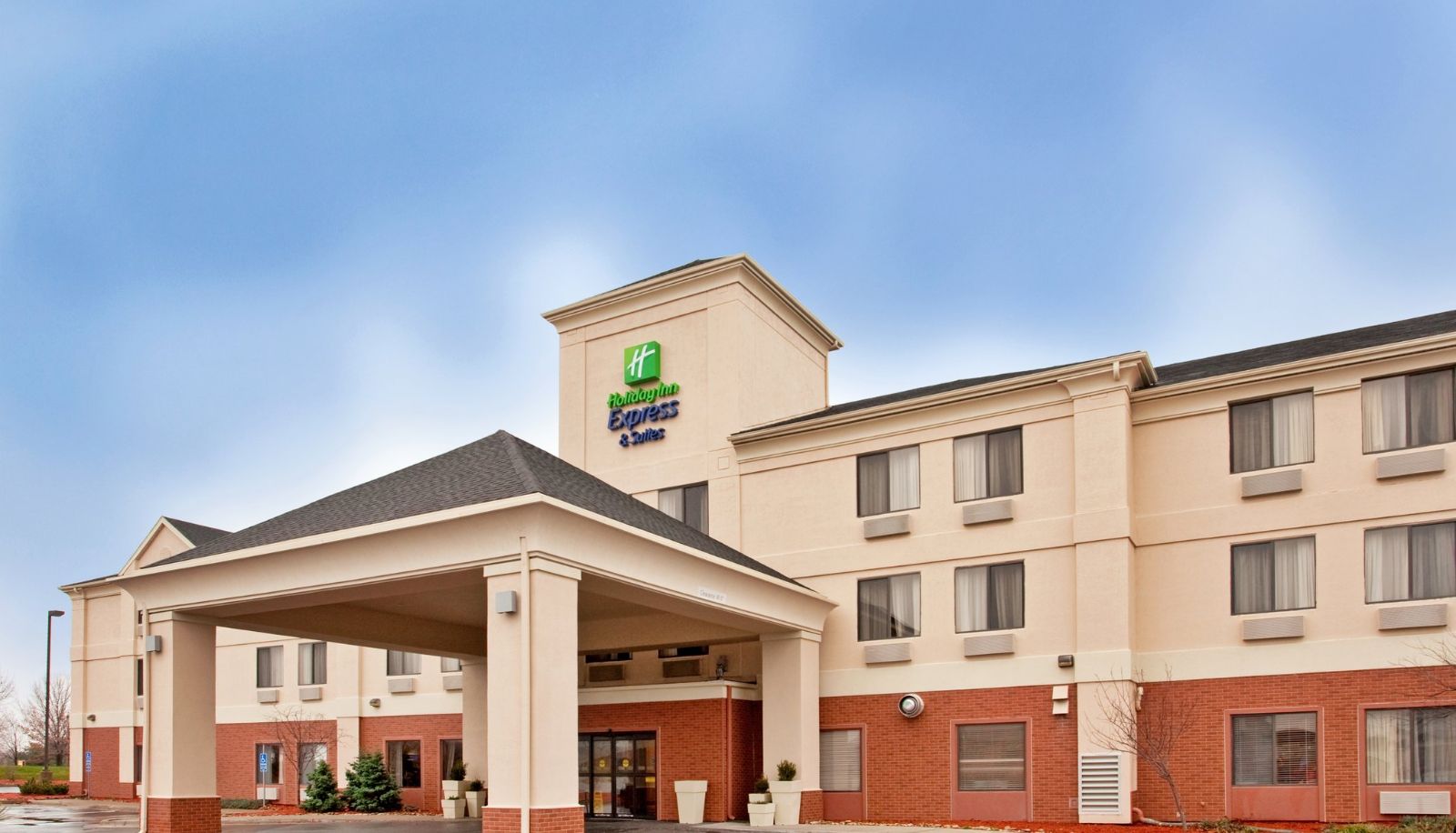 Info - Holiday Inn Express & Suites KANSAS CITY-LIBERTY (HWY 152) by IHG