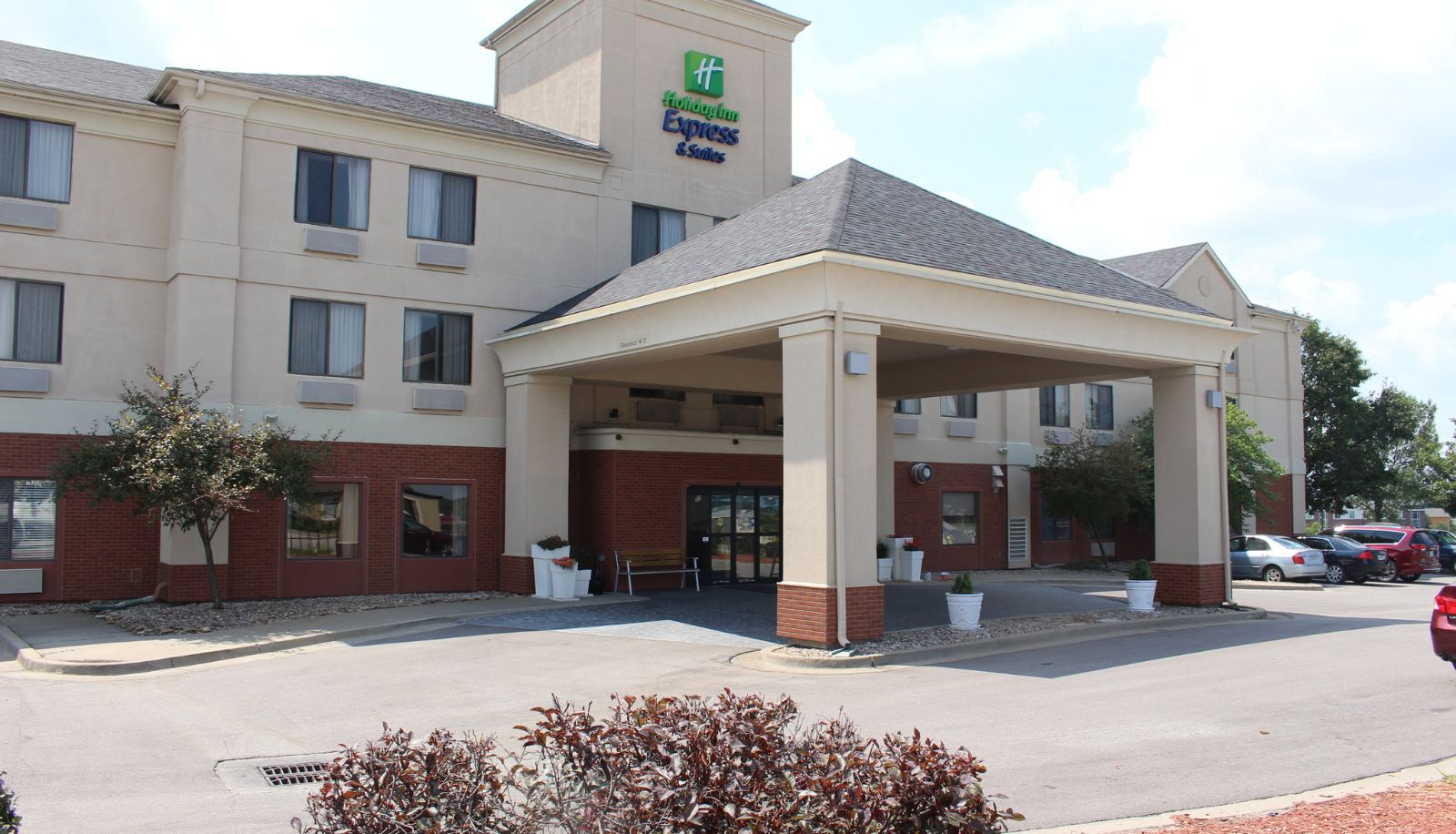 Info - Holiday Inn Express & Suites KANSAS CITY-LIBERTY (HWY 152) by IHG