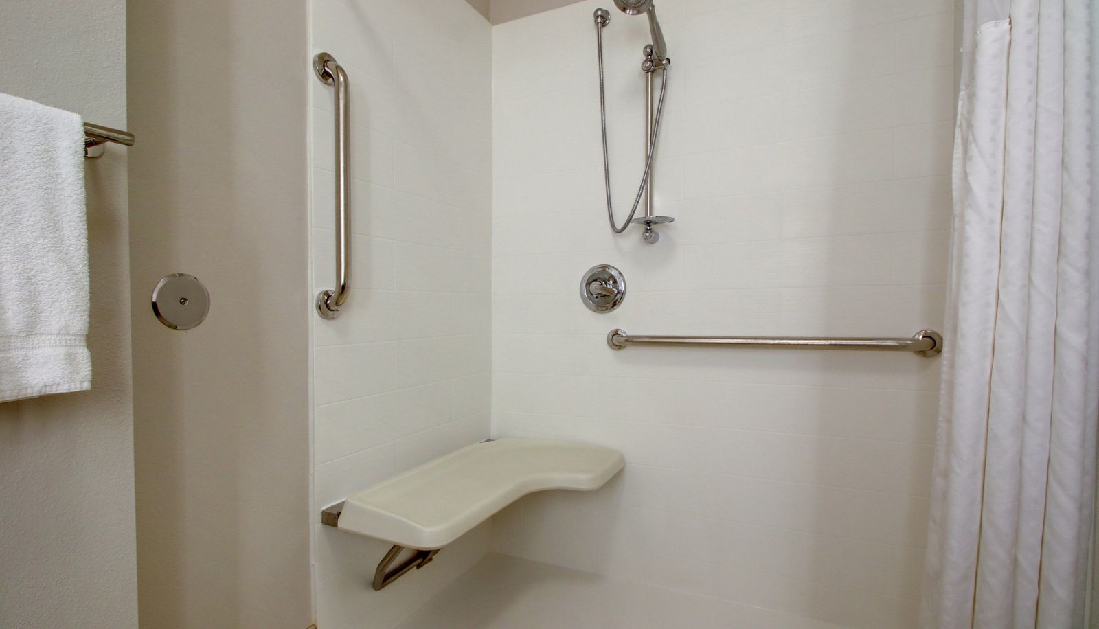 Zimmer - Holiday Inn Express MILWAUKEE N-BROWN DEER/MEQUON by IHG