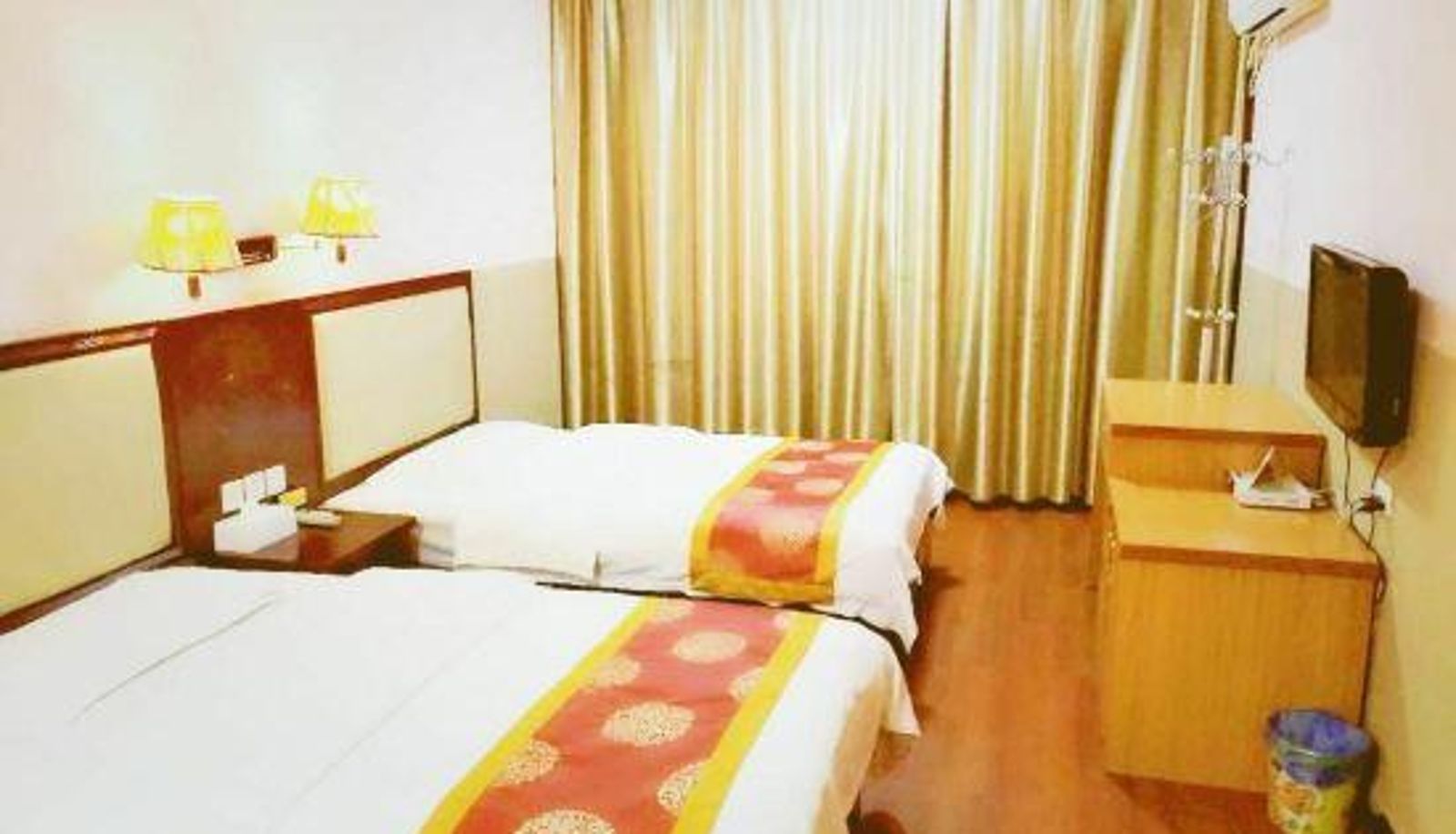 Camera - Channel Huaitong Business Hotel