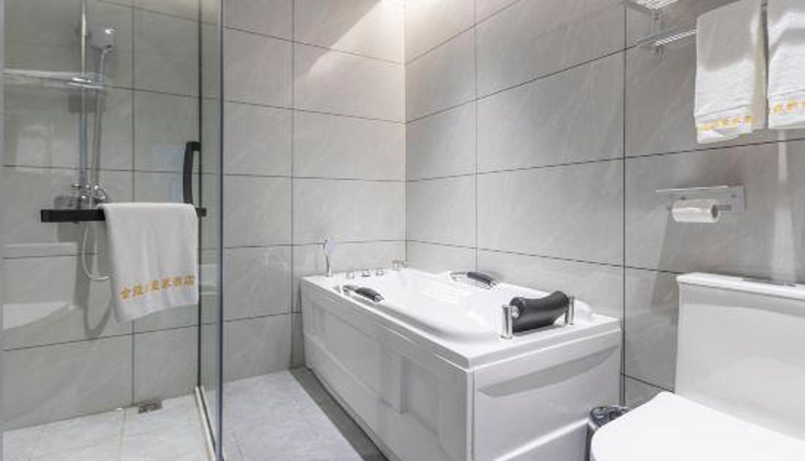 Zimmer - Kim Weina Royal Hotel (Qidong High-speed Railway Station Zhanqian Branch)