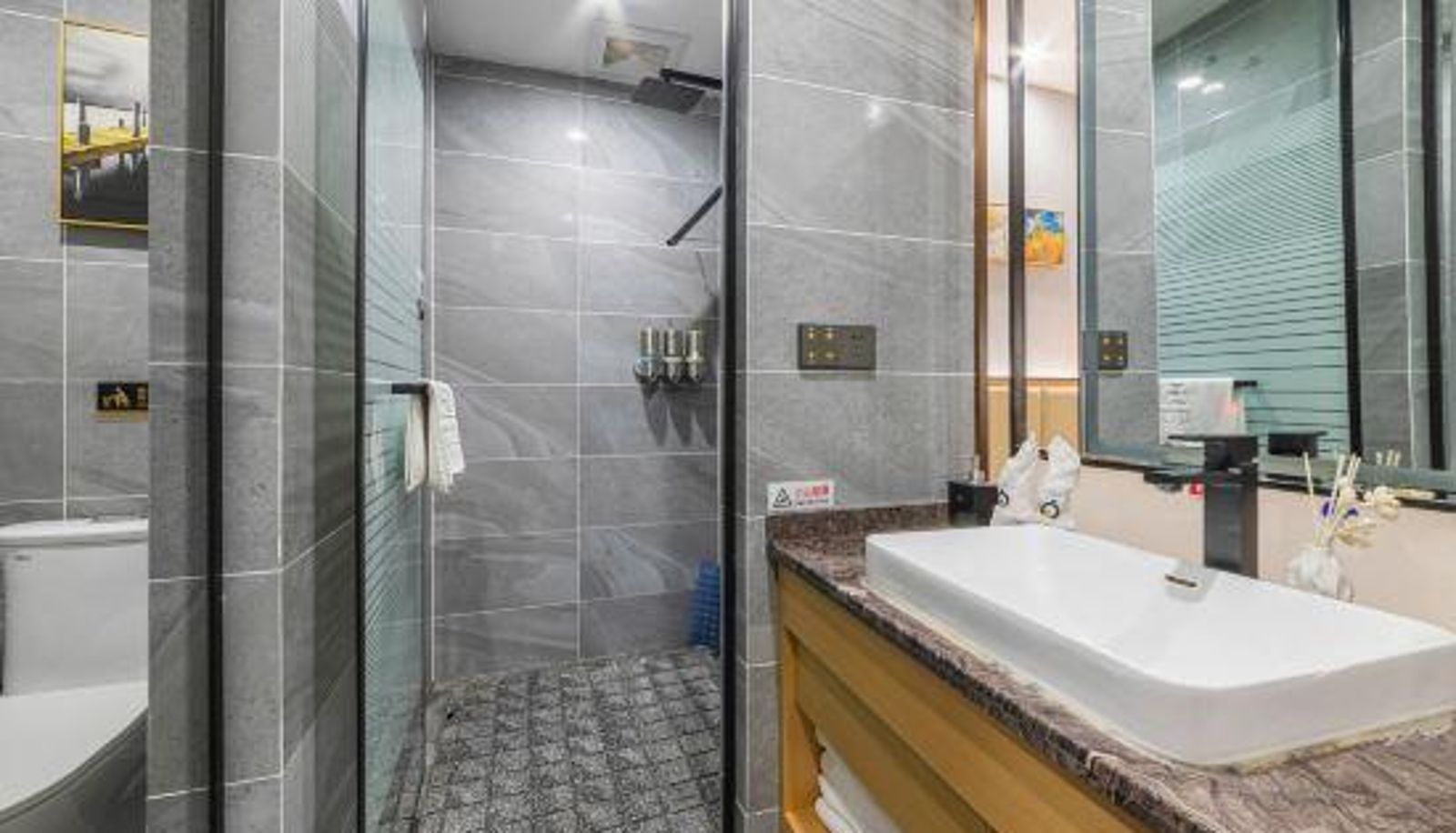 Camera - Yunqi Smart Hotel (Xingyi Menglecheng Jushan Square)