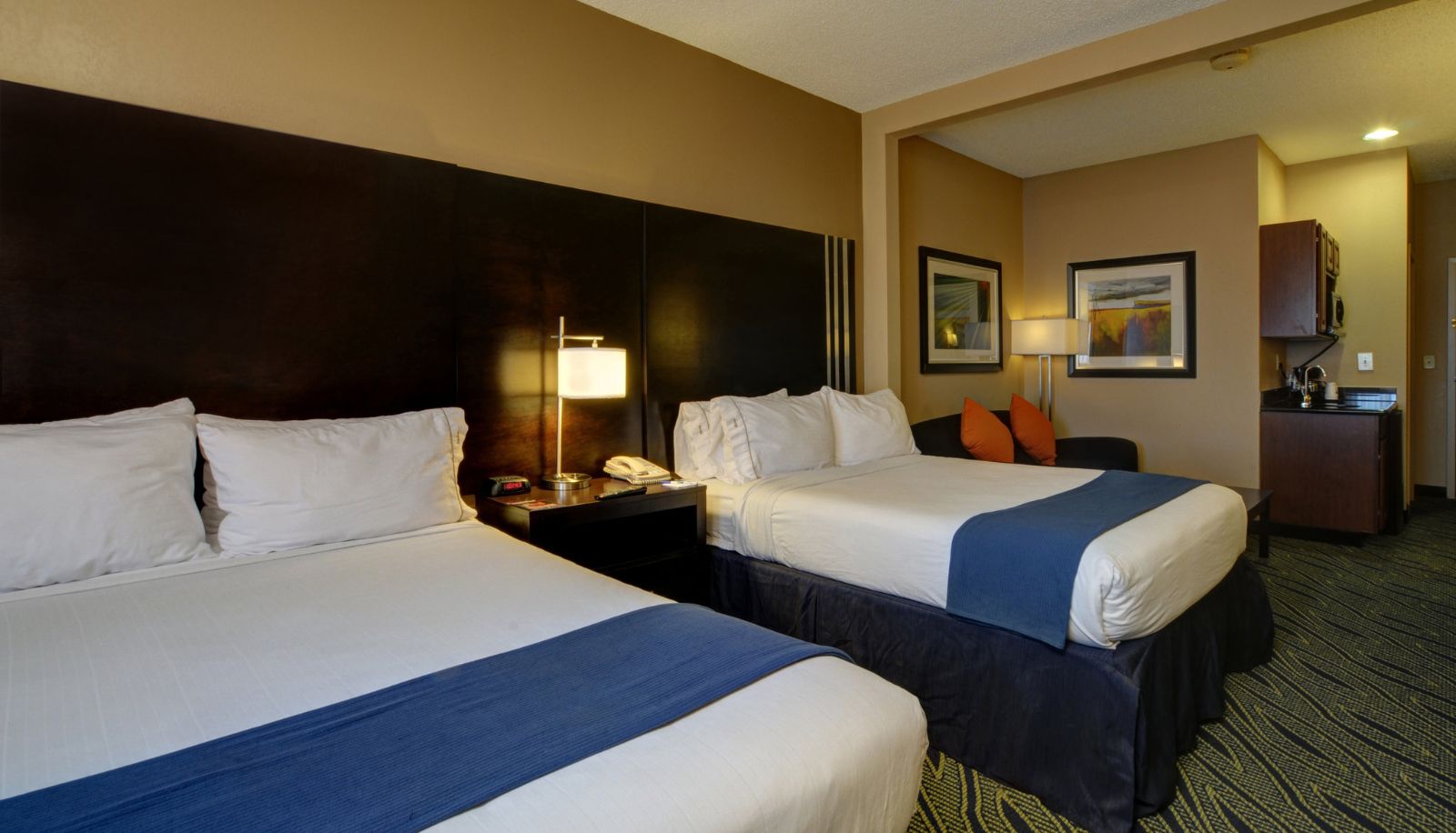 Room - Holiday Inn Express & Suites MIDWEST CITY by IHG