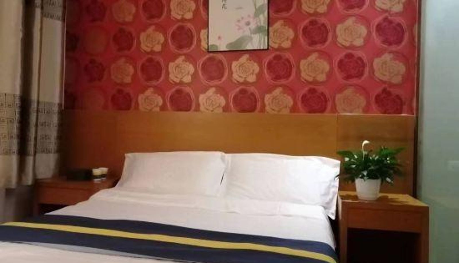 Room - 7 Days Hotel(Wanda Plaza City Center)