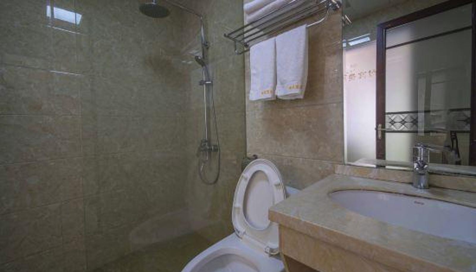 Kamer - Penglai Business Hostel