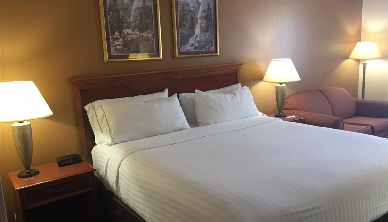 Room - Baymont by Wyndham Portage Indiana Dunes